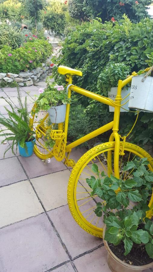 Yolanda Studios Paralia Agias Foteinis Екстериор снимка