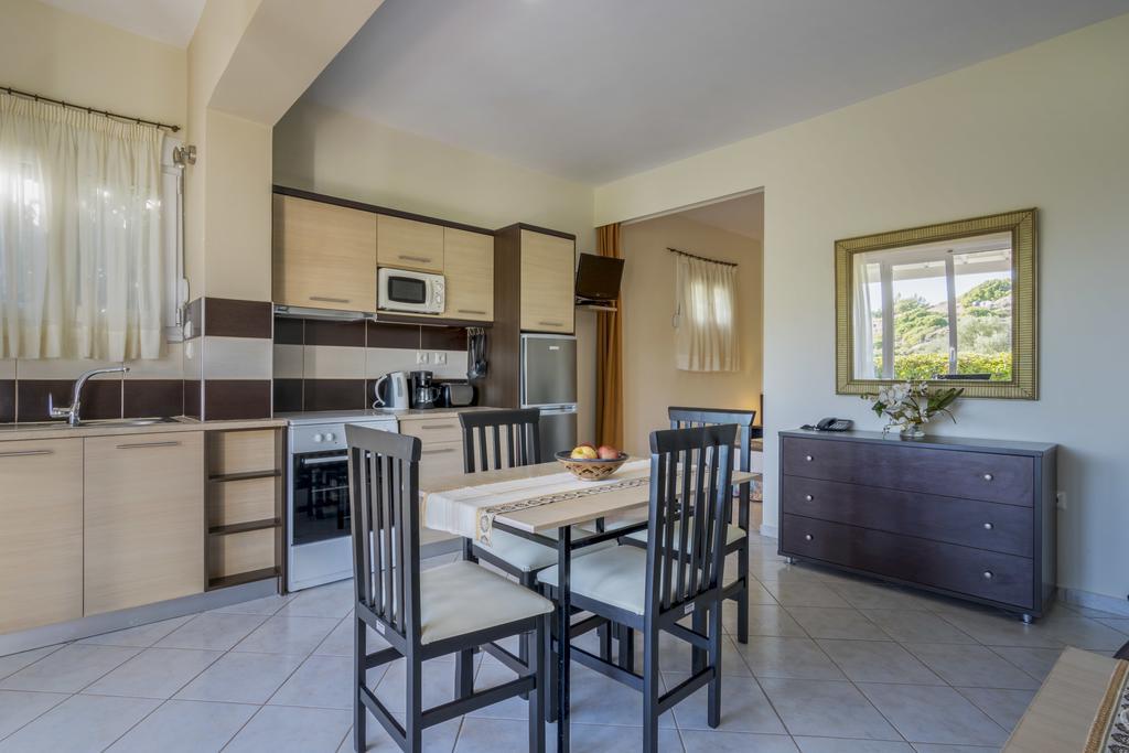 Yolanda Studios Paralia Agias Foteinis Стая снимка